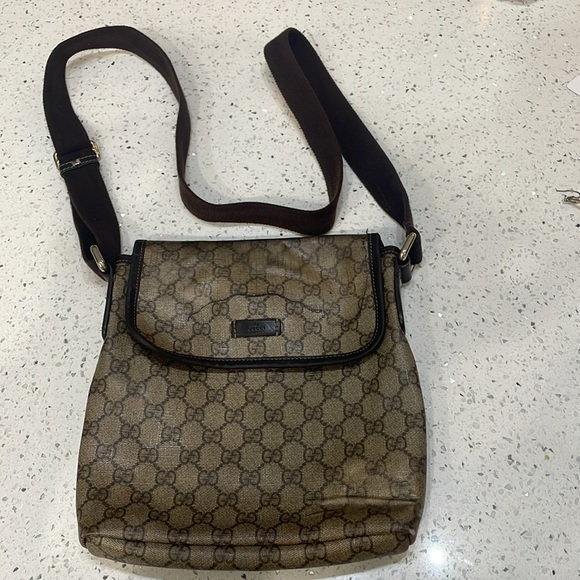 Vintage Gucci GG Supreme Monogram Small Crossbody Flap Bag - Picture 3 of 16